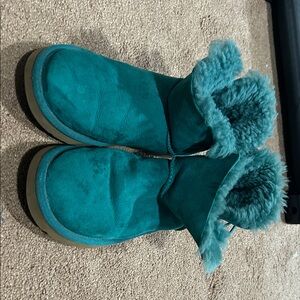 Turquoise Women’s UGGs